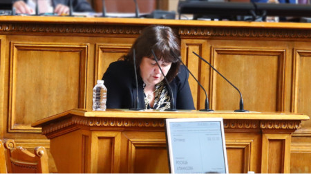Ministrul de Finanțe, Rositsa Velkova la audiere în Parlament