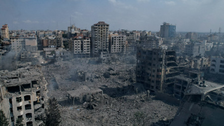 Опустошени сгради в град Газа, 10 октомври 2023 г.