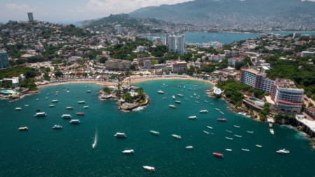 Изглед към залива на Акапулко, популярна туристическа дестинация в Мексико