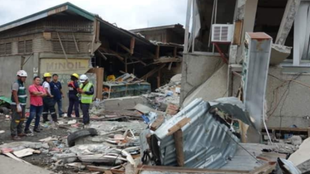 Разрушения на пазар в град Падада във филипинската провинция Южен Давао.