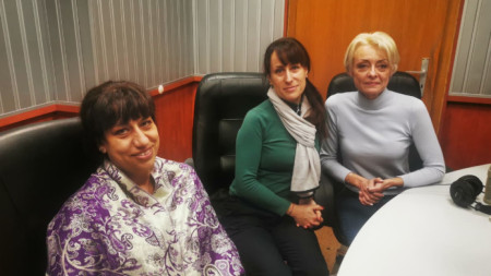 Ирена Златева и членовете на „Спасителен клуб за бъдеще – Стара Загора“