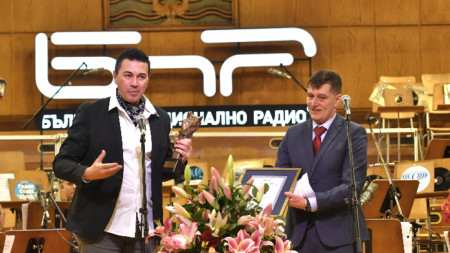 Красимир Мартинов получава наградата 