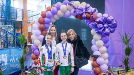Елвира Краснобаева и Дара Стоянова спечелиха общо шест медала четири