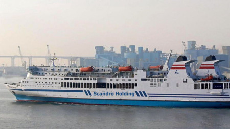 Корабът на спечелилата търга компания Scandro Holding ще извърши 22 двупосочни плавания от 19 юни до 16 септември