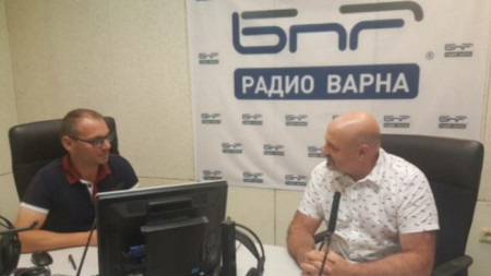 Йордан Господинов в студиото на Радио Варна
