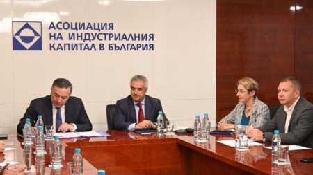 АИКБ и Агенцията по миграция на Узбекистан подписаха споразумение за трудова миграция