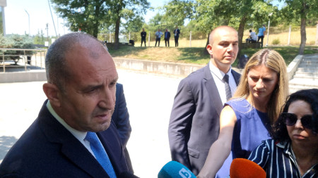 Президентът говори пред представители на медиите в Панагюрище -  27 юни 2025 г.