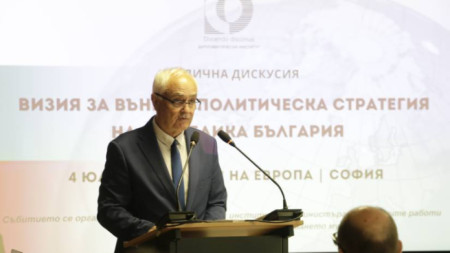 Deputy Minister of Defence Atanas Zapryanov