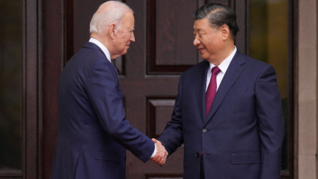 Президентите на САЩ Джо Байдън (вляво) и на Китай Си Дзинпин - Сан Франциско, 16 ноември 2023