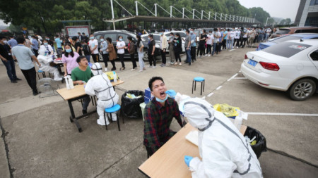 Между 14 май и 1 юни са тествани над 9,8 милиона жители на китайския град Ухан.