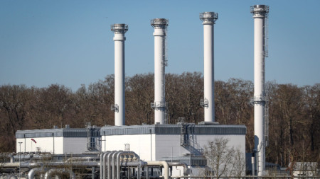 Инсталациите на най-голямото съоръжение за съхранение на природен газ в Западна Европа - Астора в Реден, Северна Германия, с капацитет за съхранение от 3,9 милиарда куб. м, което принадлежи на „Газпром Германия“.