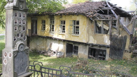 200-годишното килийно училище в село Плаково е сторено от ученик на Колю Фичето 