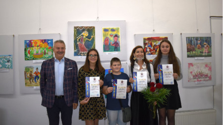 Златко Живков награди част от победителите