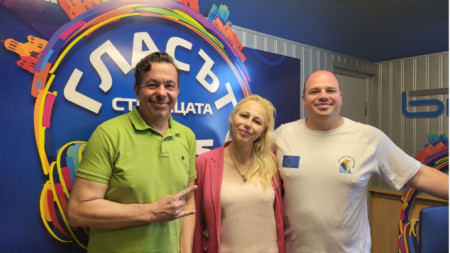 Камен Алипиев със специалните гости Офелия Кънева и Владимир Искров