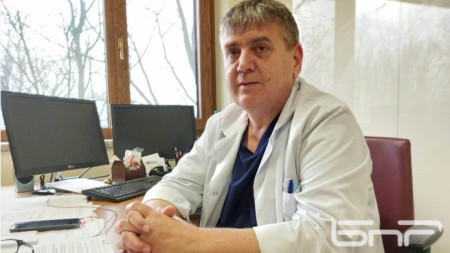  Доц. Олег Чолаков, ръководител на Отделението по жлъчно-чернодробна и панкреатична хирургия на Университетска болница 