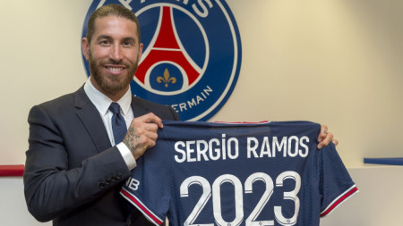 Серхио Рамос може да си тръгне по-рано от Париж.