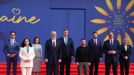 Лидери на страни ог Югоизточна Европа се събраха в Тирана на форум за подкрепата за Украйна