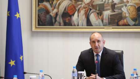 Президентът Румен Радев очаква политиката в сферата на отбраната независимо