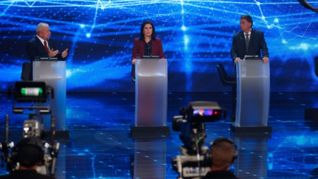 Президентски предизборен дебат в Бразилия между Луиз Инасио Лула да Силва (вляво) и Жаир Болсонаро (вдясно)