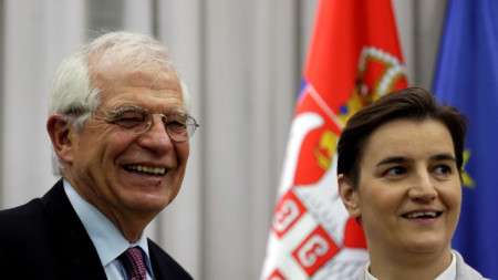 Върховният представител на ЕС за външната политика Жозеп Борел и министър-председателката Сърбия Ана Бърнабич