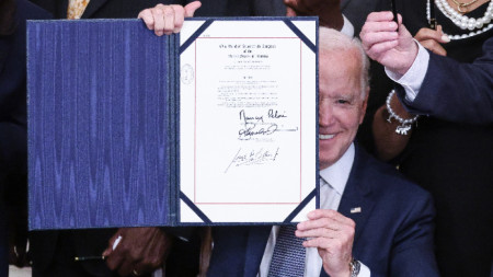 Само преди 2 дни американският президентът Джо Байдън подписа закон