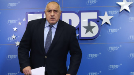 Boyko Borisov en la sede del GERB