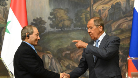 Министърът на външните работи на Русия Сергей Лавров (вляво) със сирийския си колега Фейсал Микдад - Москва, 23 август 2022 