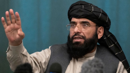 Говорителят на талибаните Сухаил Шахин заяви в понеделник че войските