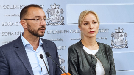 Общинските съветници от ГЕРБ-СДС Ваня Тагарева и Антон Хекимян.