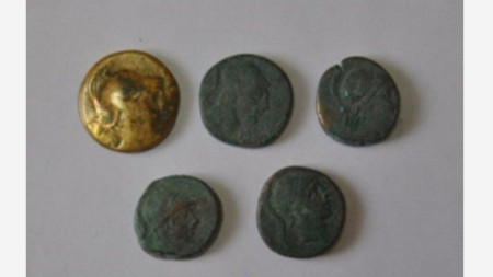 Част от върнатите на Турция от България старинни монети