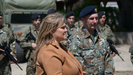 Министърът на отбраната на Република Северна Македония Славянка Петровска е