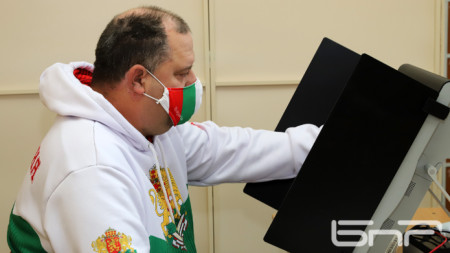 A Bulgarian voting in the last elections in last year's elections.
