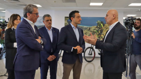 Даниел Лорер присъства на финализирането на сделка за изграждането на нов завод за електрически велосипеди в Пловдив
