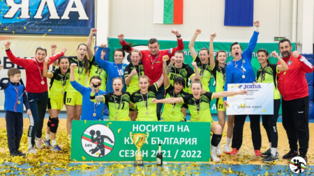 Отборът на Бяла спечели купата на България по хандбал при