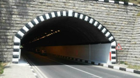 Възстановено e електрозахранването в тунел Железница на път I 1 Благоевград
