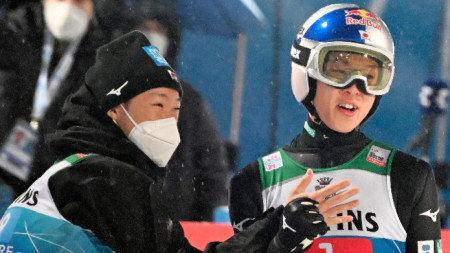 Японецът Рьою Кобаяши спечели старта в Оберстдорф мината година.