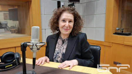 Лина Ангелова