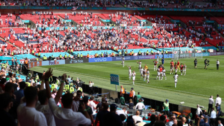 УЕФА е заплашила Англия с отнемане на домакинството на финала