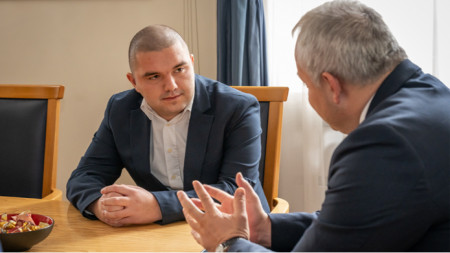 Minister Demerdzhiev (right) meets with Hristiyan Pendikov (8 February 2023)
