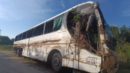 Катастрофирал сръбски автобус на магистрала 