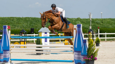 Български победи на Световна купа по конен спорт 