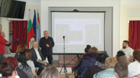Авторът на книгата Илиан Илиев при представянето на изданието