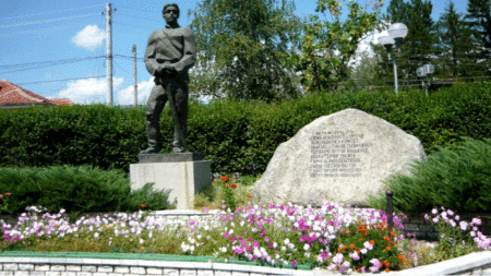 Памятник Левскому в Стрелче