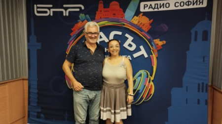 С Емил Спахийски