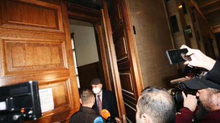 Борислав Колев припадна в съда на 16 декември, преди да чуе решението на съдията.