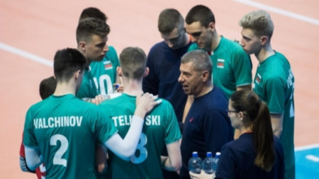 Бившият треньор на младежкия национален отбор по волейбол Пламен Христов  ще съди федерацията