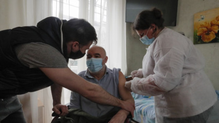 Украйна регистрира рекорден брой от 793 смъртни случая свързани с
