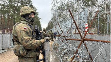 Полски военни охраняват границата с Беларус при ГКПП 