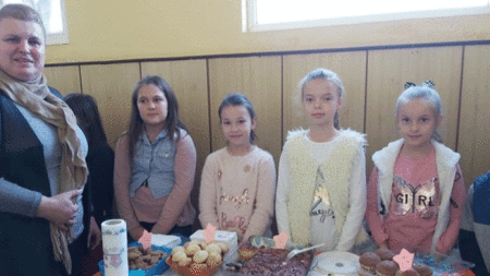 Kaolinovo, “Georgi Stoykov Rakovski” Lisesi öğrencileri, kermes düzenledi. Toplanan 718 levalık para tutarı, “Bulgar Noeli” kampanyasına bağışlandı