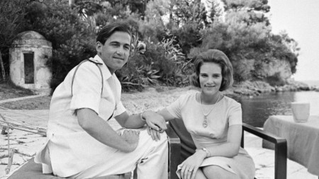 Кралят на Гърция Константин II и принцеса Ан Мари Датска на остров Корфу, Гърция, юли 1964 г. 